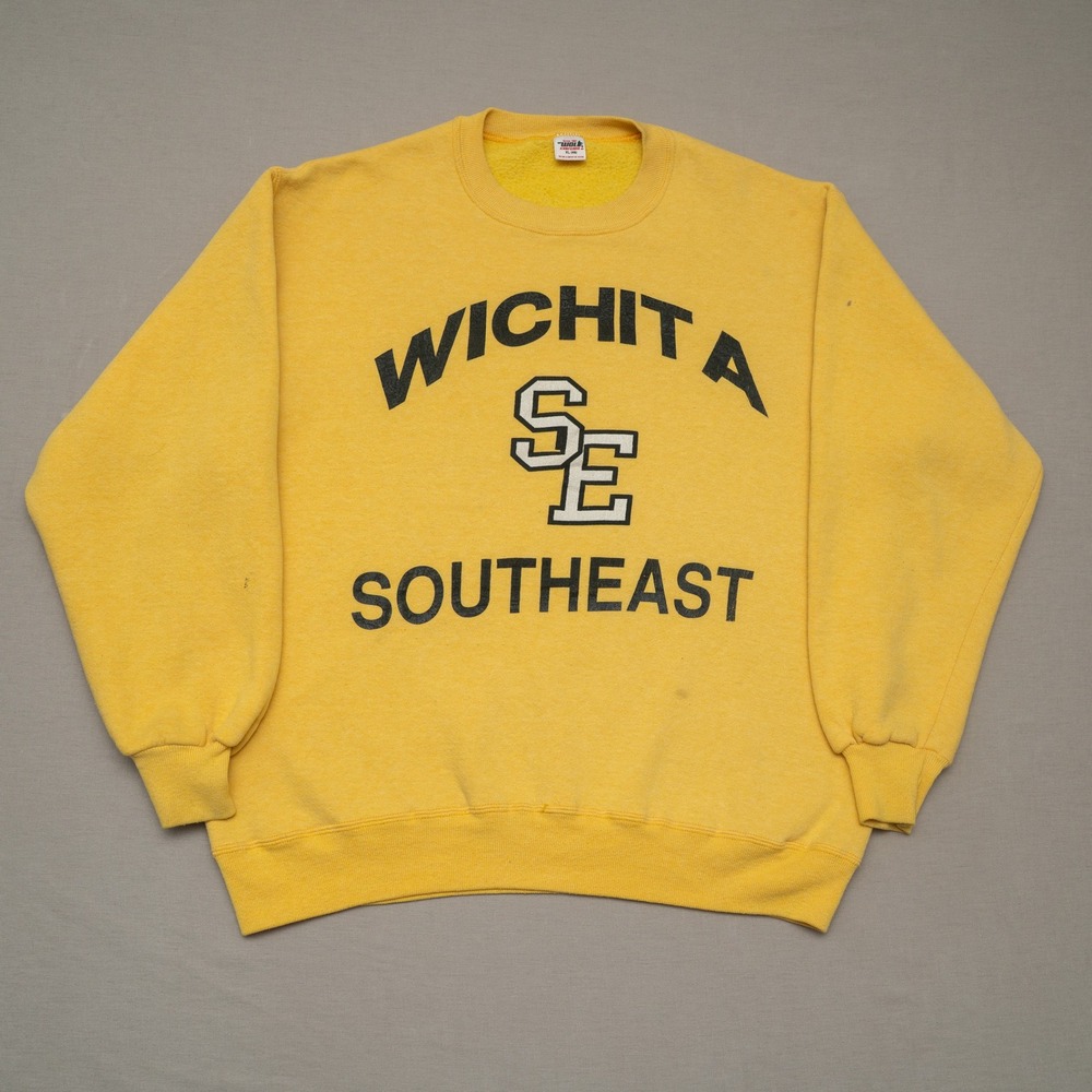 Vintage 80s Wolf Wichita Southeast School Yellow Adult Sweatshirt Size XL
